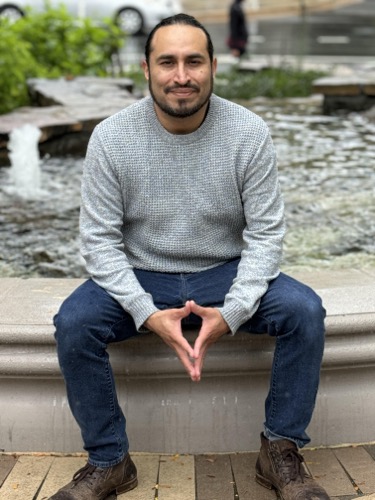 Carlos The Medium in Arlington, VA near a fountain